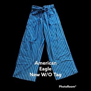American Eagle wide-legged jeans. Paper bag waist. 100% cotton, cool & breezy.